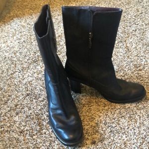 Tommy Hilfiger size 8.5 high heeled boots